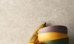 5130_Cosmopolitan_White_CU_portrait_1 -LR