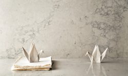 5211_Noble_Grey_CU_landscape_1 -LR