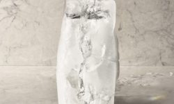 5211_Noble_Grey_CU_water -LR